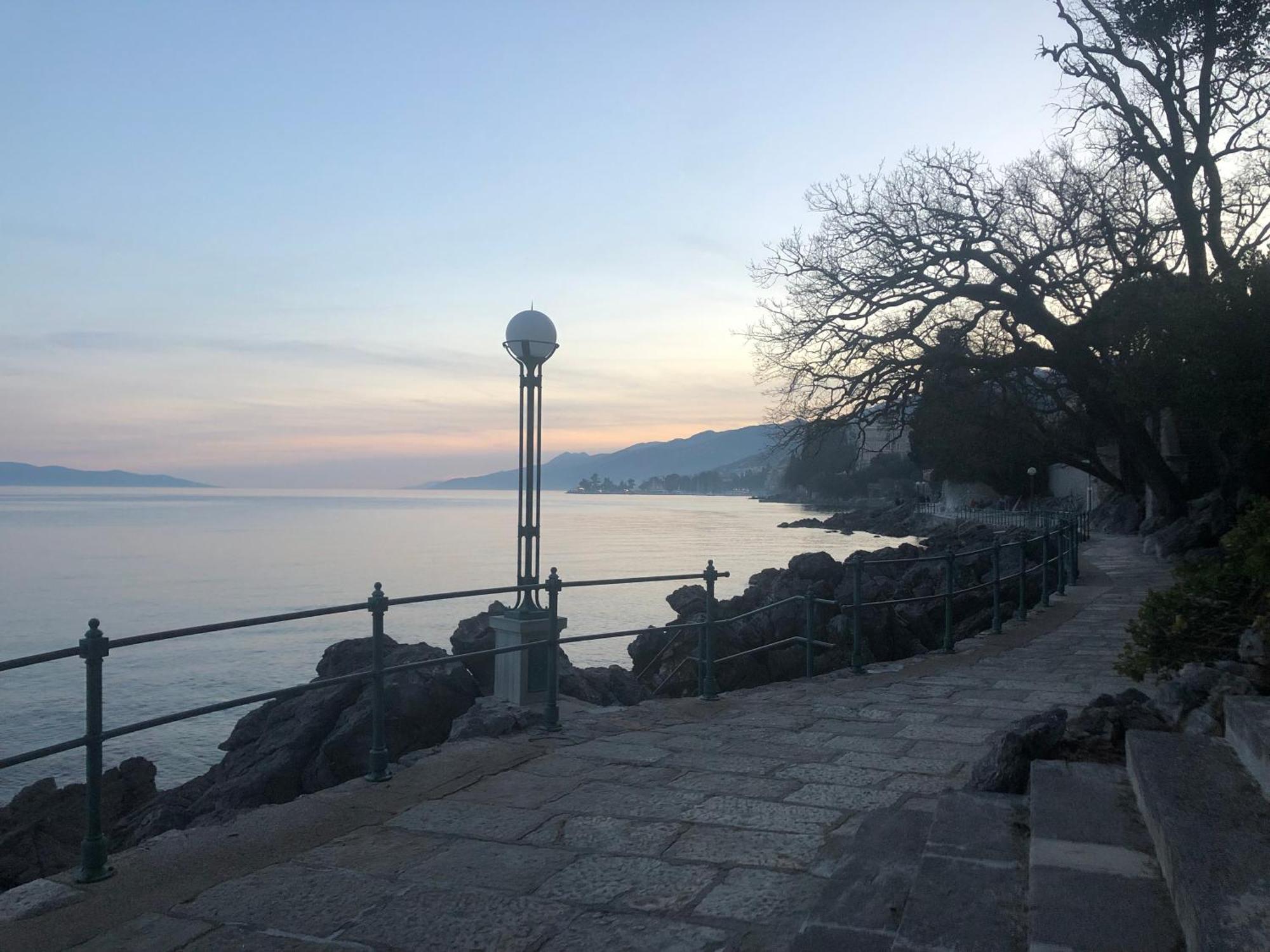 Artspace Location-Opatija-3 Bedroom House With Rooftop Garden By Beach Bagian luar foto